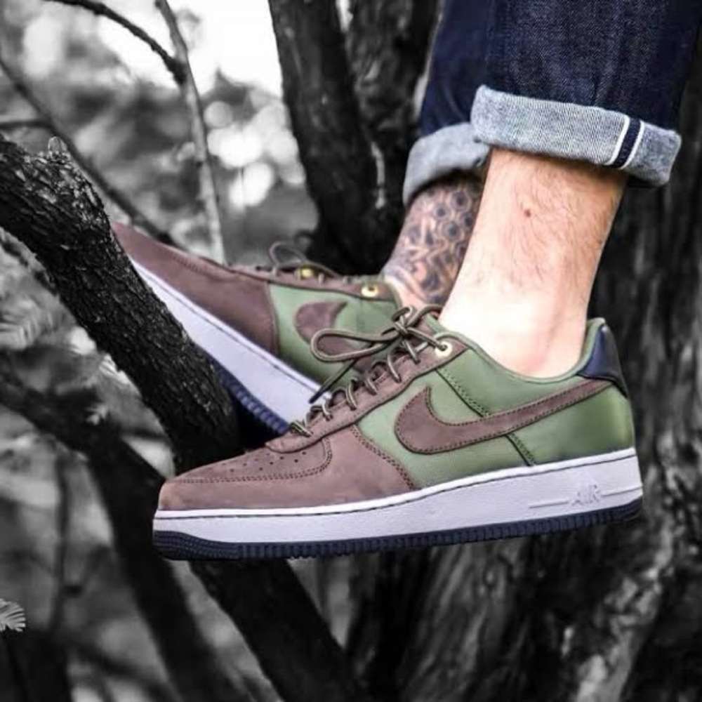 {NIKE} Men’s Air Force 1 Premium Baroque Brown/Army Olive, 10
